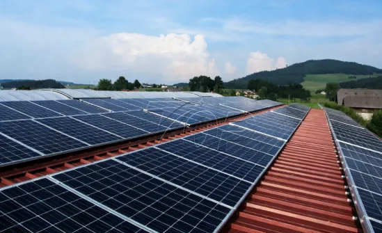 Strešni solarni nosilci: vrhunske rešitve za industrijske in komercialne fotovoltaične projekte