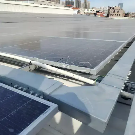 Sistem za upravljanje kabelskih nosilcev solarnega panela